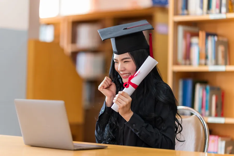 Scholarships available for online degree programs and remote learning funding