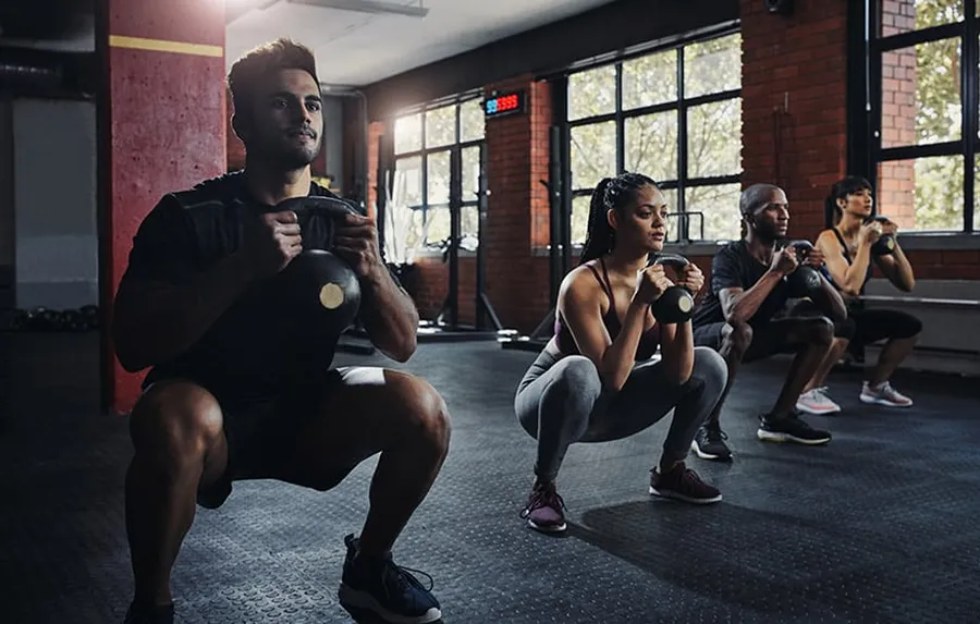 A complete weekly workout plan for beginners to follow at home