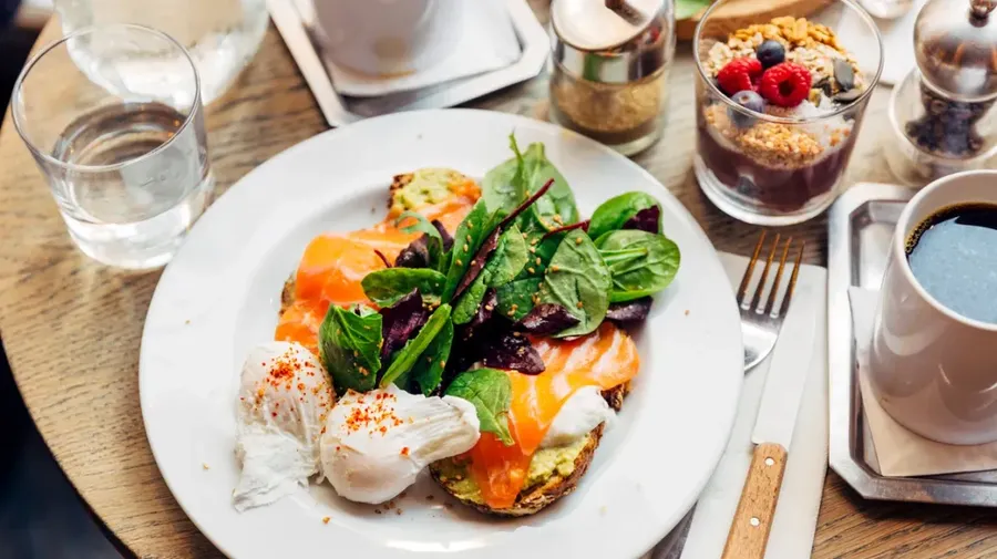 Healthy foods to eat daily for strong body and mind neural enhancement